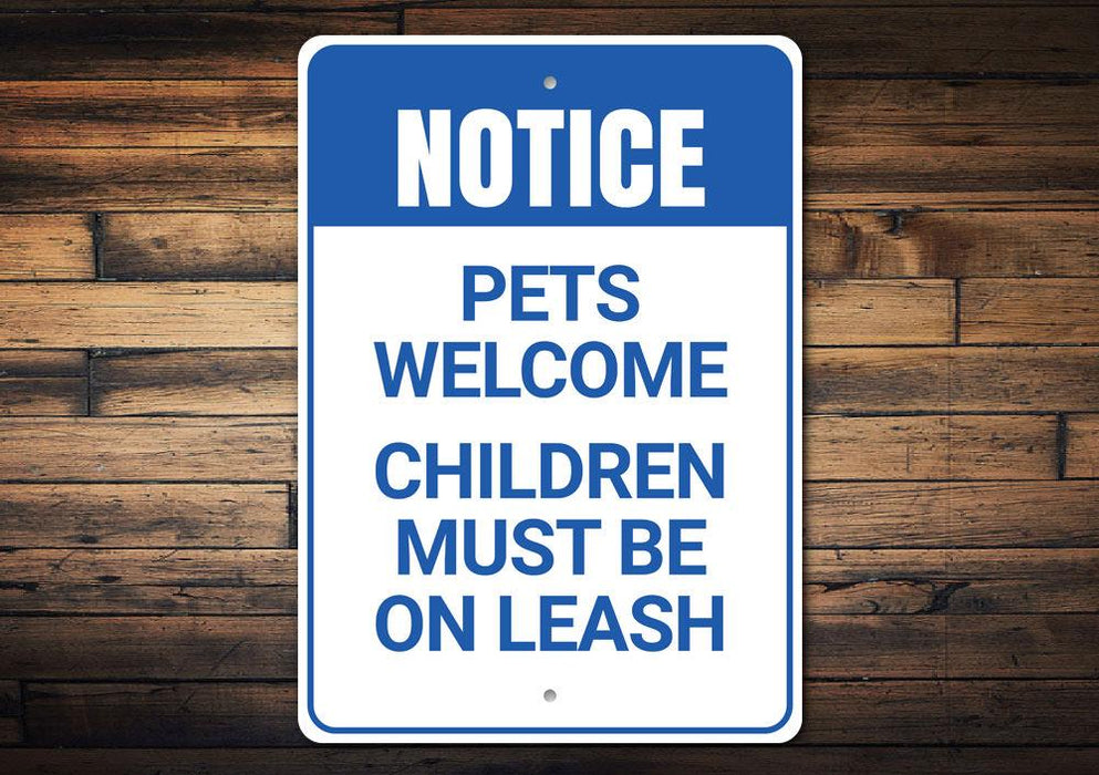Spoiled Brat™ Pets Welcome Sign | Spoiled Brat
